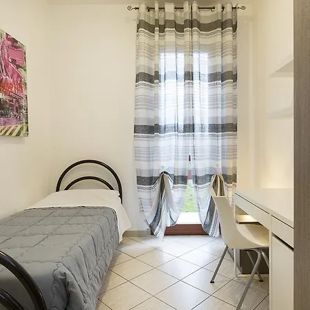 Ostelo Hostel *